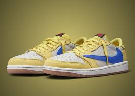 Jordan 1 Retro Low OG SP Travis Scott Canary (Women's)